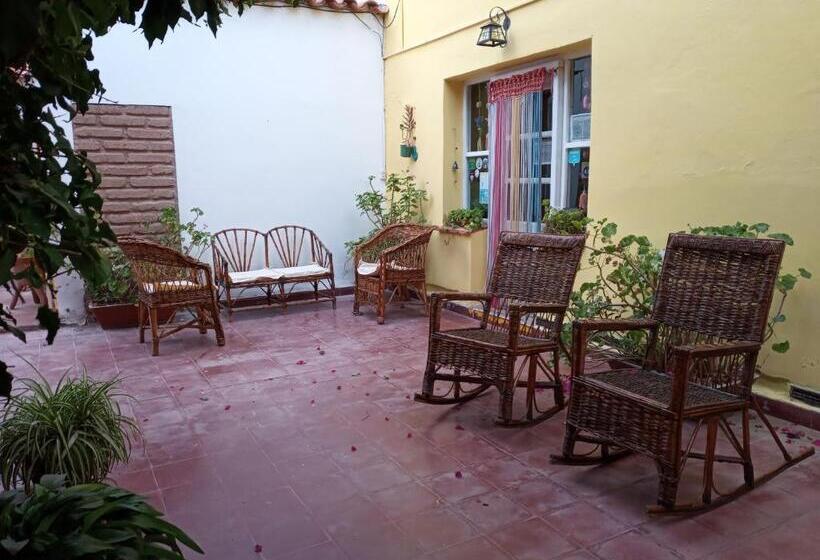 اتاق استاندارد سه نفره, Hospedaje Los Cardones