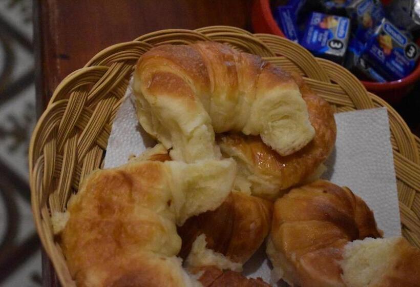 اتاق خانوادگی, Hospedaje Los Cardones
