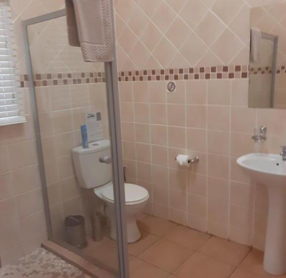 Семейный Номер, Zebra Guesthouse