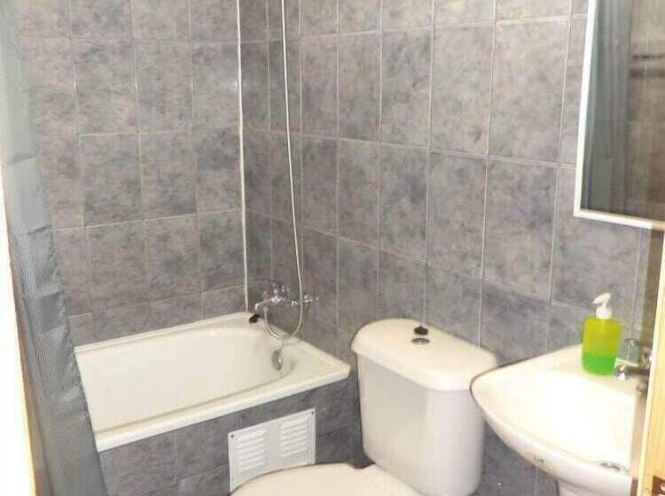 غرفة قياسية ثلاثية, Hostal Lagunitas