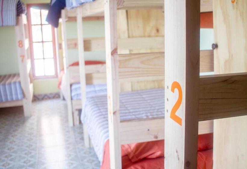 ルームシェアのワンベッド, Hostal Valle Mistral