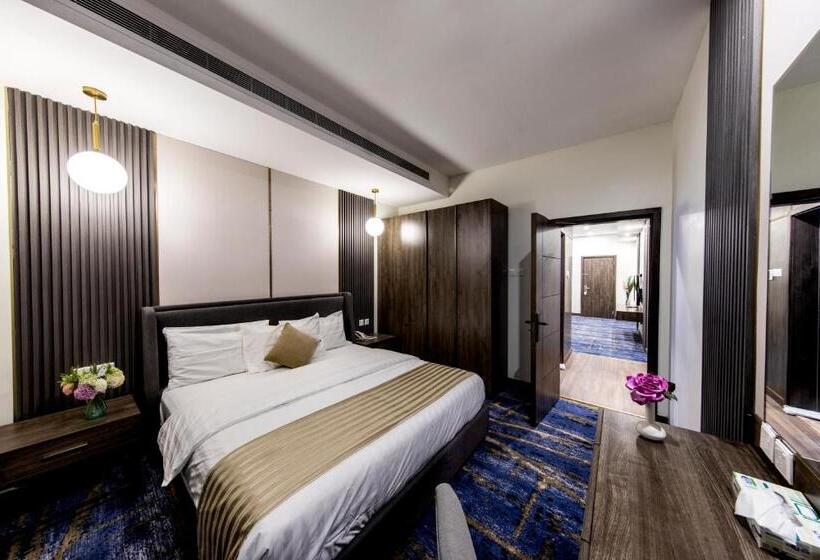 带大床的标准工作室, Lily Hotel Suite Hofuf