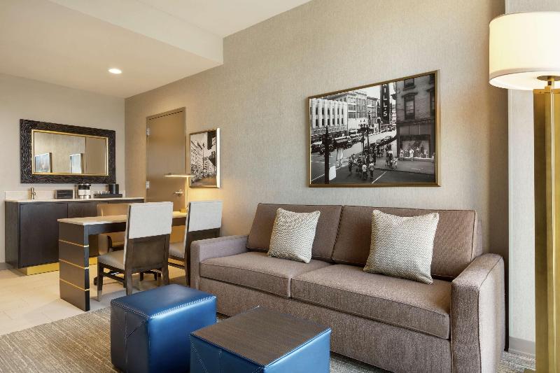 Люкс Повышенной Комфортности, Embassy Suites By Hilton Syracuse Destiny Usa
