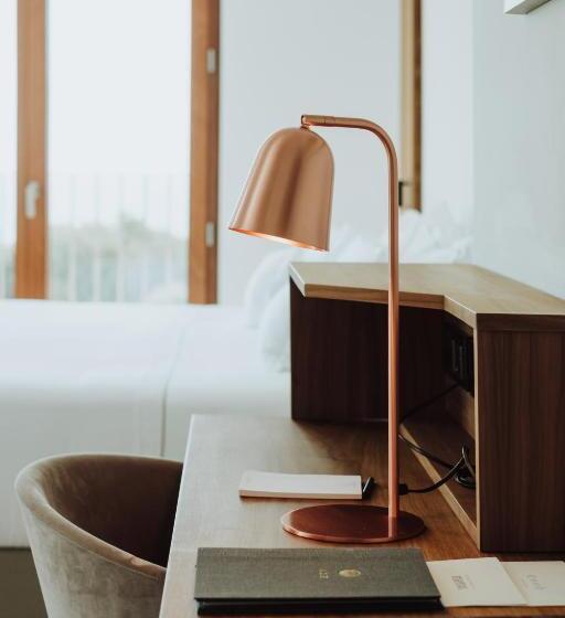 Номер Deluxe Вид на Море Боковой, Es Princep   The Leading Hotels Of The World