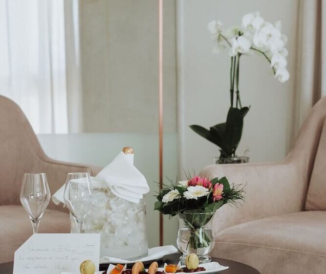 Полулюкс, Es Princep   The Leading Hotels Of The World