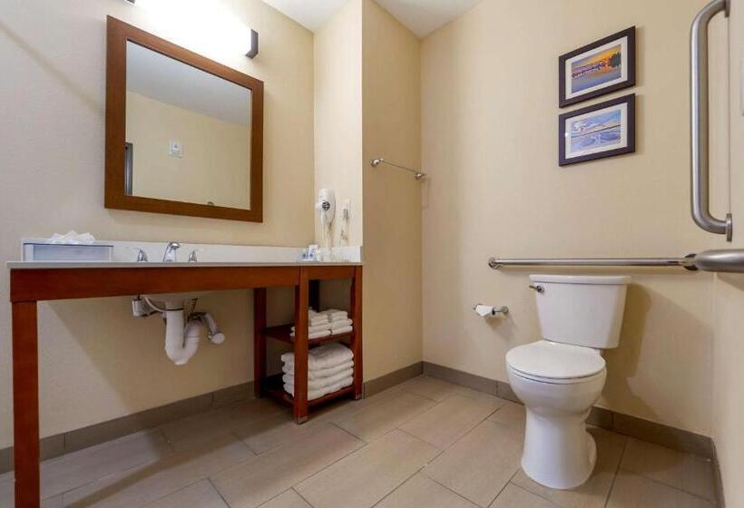 Люкс Кровать Кинг, Comfort Suites