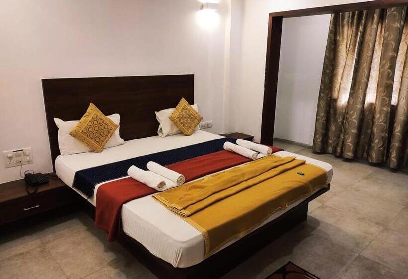 豪华房间, Manasi Inn