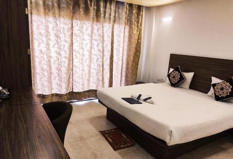 标准间, Manasi Inn