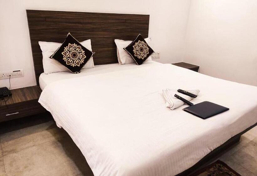 标准间, Manasi Inn