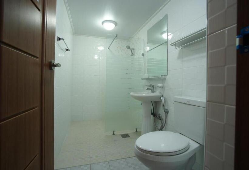 Номер Стандарт с Балконом Вид на Сад, Galeum Guesthouse