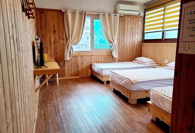Трехместный Номер Комфорт, Galeum Guesthouse