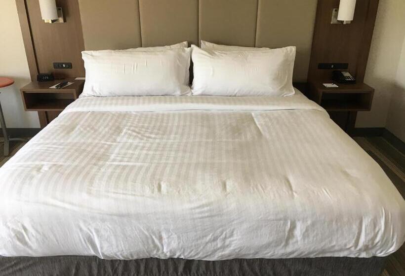 Номер Стандарт Адаптированный для Инвалидов, Holiday Inn Express Queensbury Lake George Area, An Ihg