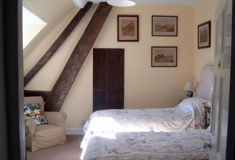 Номер Стандарт, Church Hill Farm