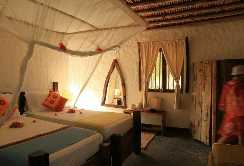 패밀리 방갈로, Ujamaa Beach Resort