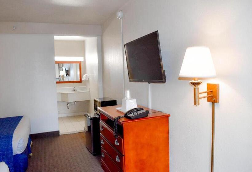 Номер Стандарт 2 Двуспальные Кровати, Attleboro Motor Inn