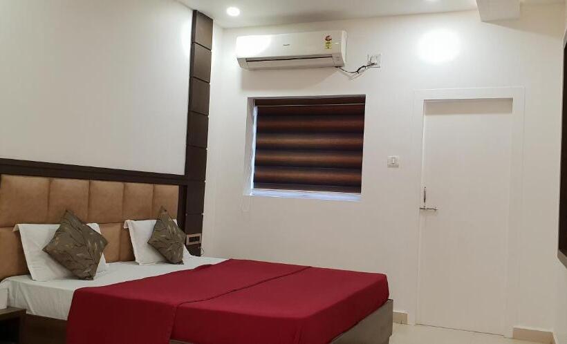 اتاق استاندارد, Shiv Hotel Bhuj