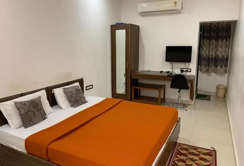 اتاق استاندارد, Shiv Hotel Bhuj