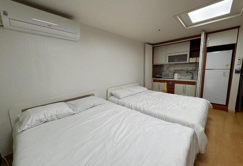 اتاق استاندارد, Hongdae Happy Room 2