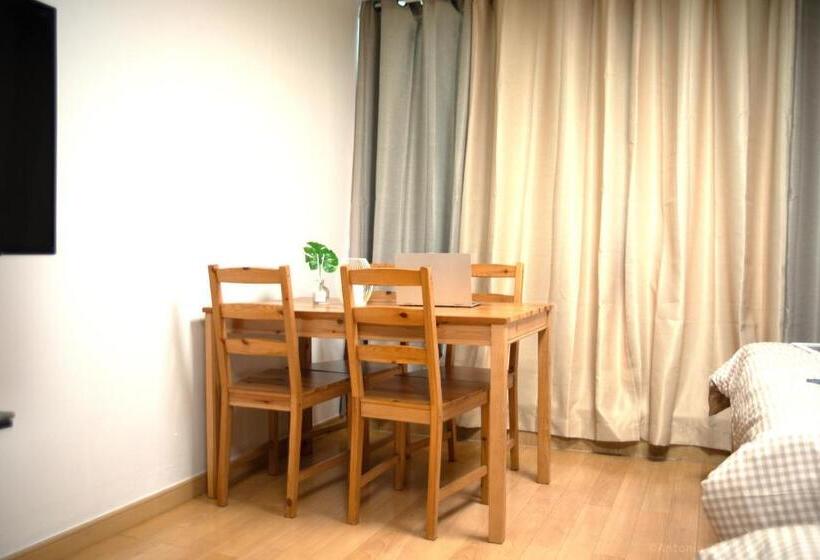 اتاق استاندارد, Hongdae Happy Room 2