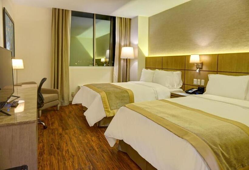 Номер Стандарт 2 Двуспальные Кровати, Radisson Hotel Guayaquil