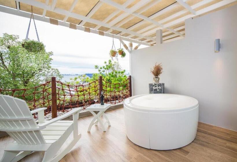 Номер Deluxe, Kept Bangsaray Hotel Pattaya