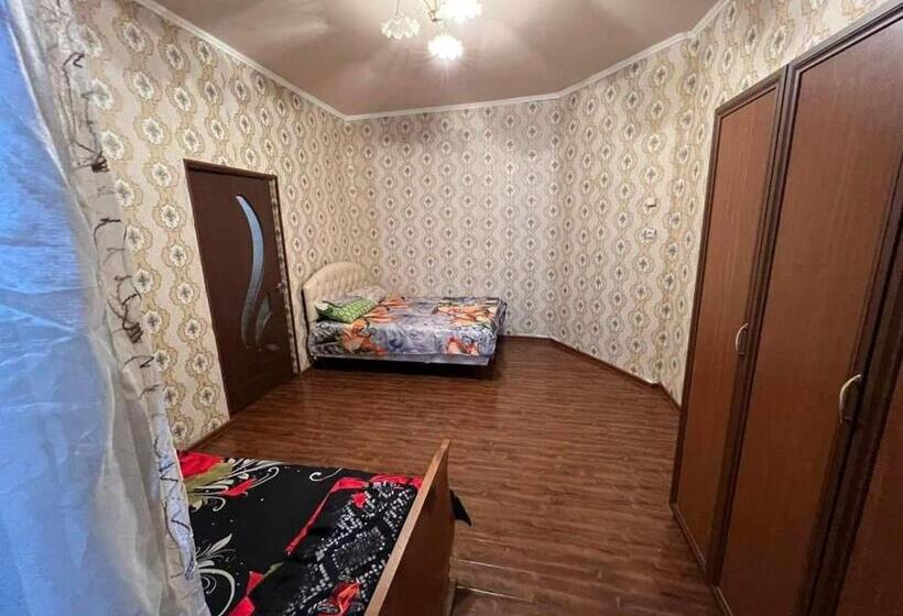 آپارتمان 1 خوابه با چشم‌انداز باغ, в центре города сдаётся трёхкомнатная квартира