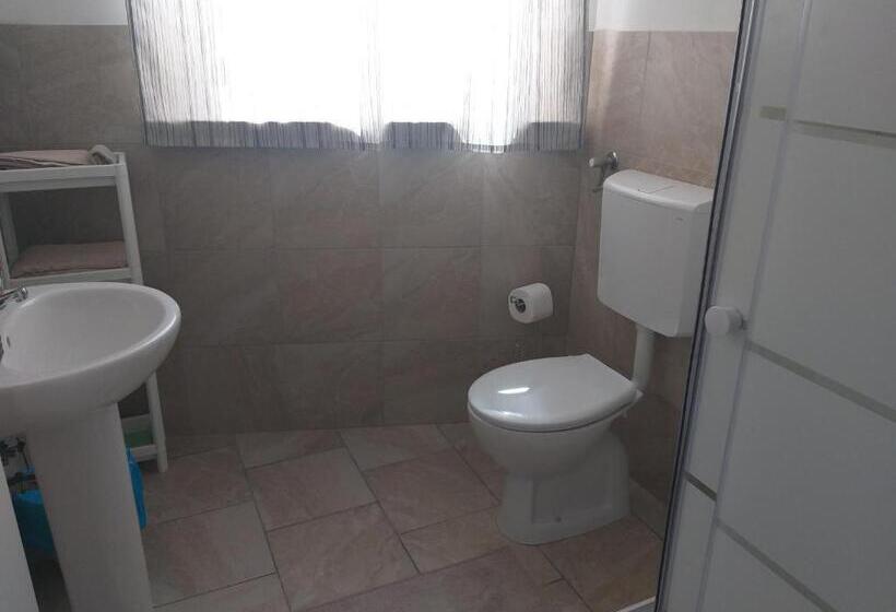 اتاق استاندارد یک نفره, Affittacamere La Fortezza