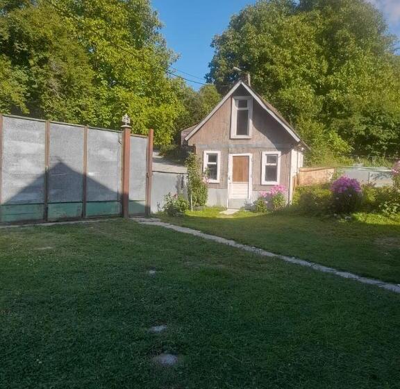 اتاق استاندارد سه نفره, Guesthouse   Kavkasioni
