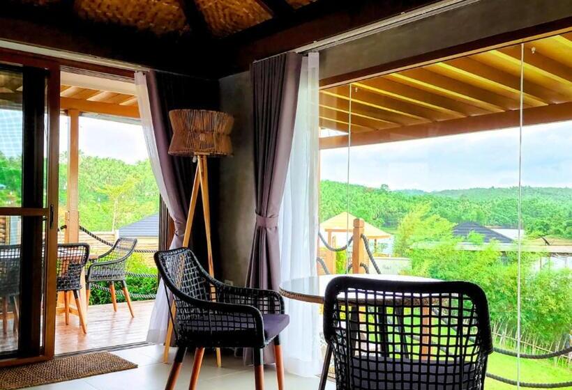 家庭间, Sofia S Lake Resort Cavinti