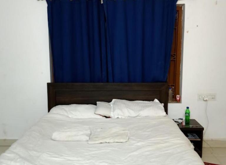 Номер Deluxe, Janapath Inn Bhubaneswar