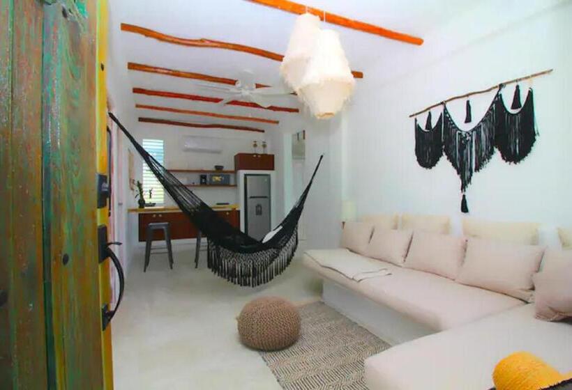 سوییت با چشم‌انداز باغ, Ikal Island Garden   Adults Only