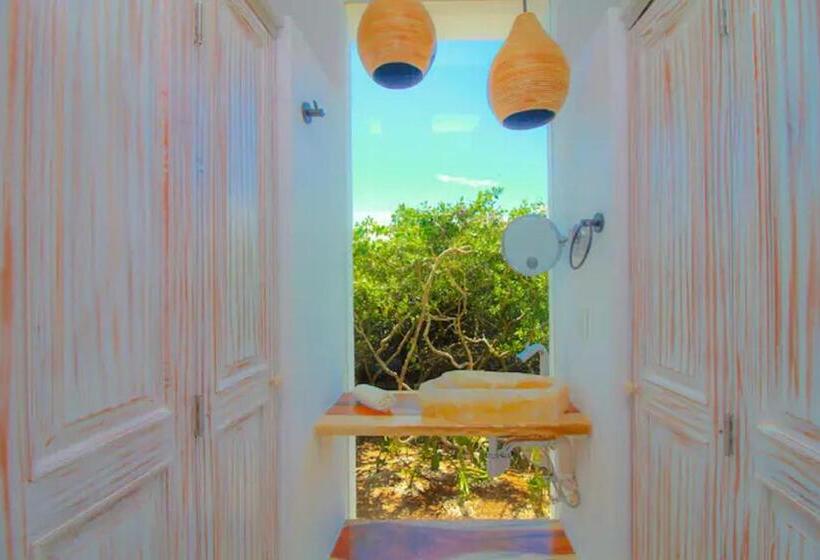 سوییت با چشم‌انداز باغ, Ikal Island Garden   Adults Only