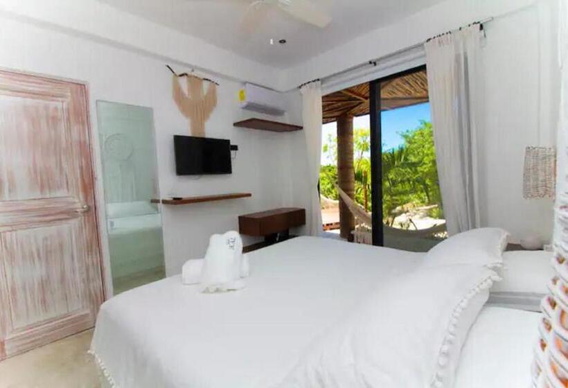 سوییت با چشم‌انداز باغ, Ikal Island Garden   Adults Only