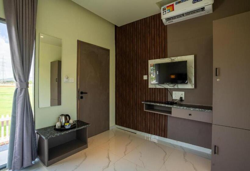 Номер Deluxe, Stay Leisurely Pavillion By The Hills, Lonavala Stadium View Rooms