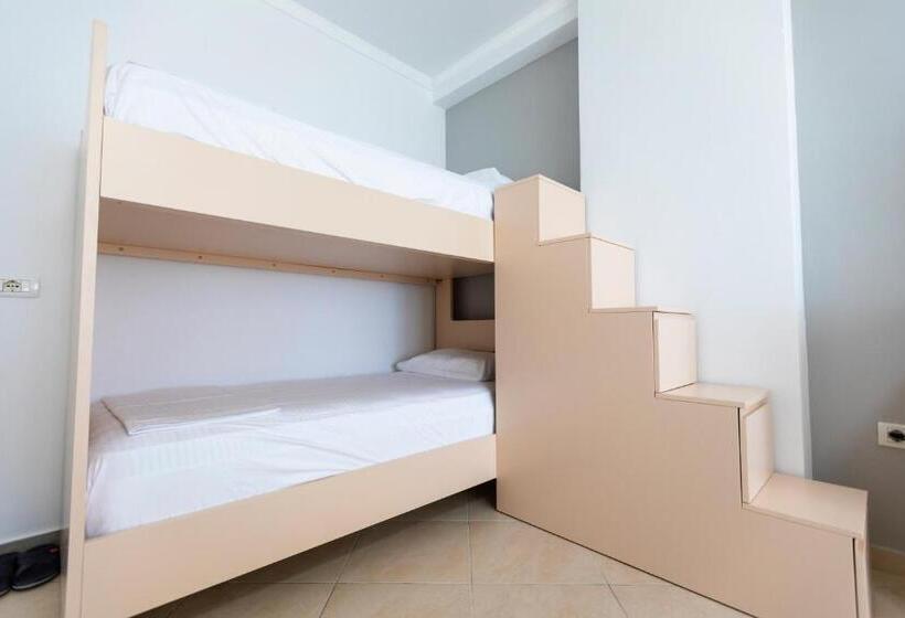 4인용 스탠다드 룸, B&b   Ersa