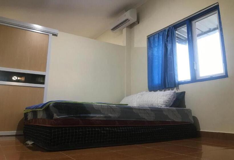 Family Suite, Oyo 94153 Bantul Syariah Homestay