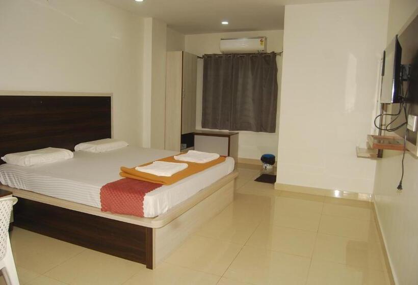 Трехместный Номер Deluxe, Sri Kakateeya Grand Residency Bhadrachalam Hotel Residency Stay Rooms