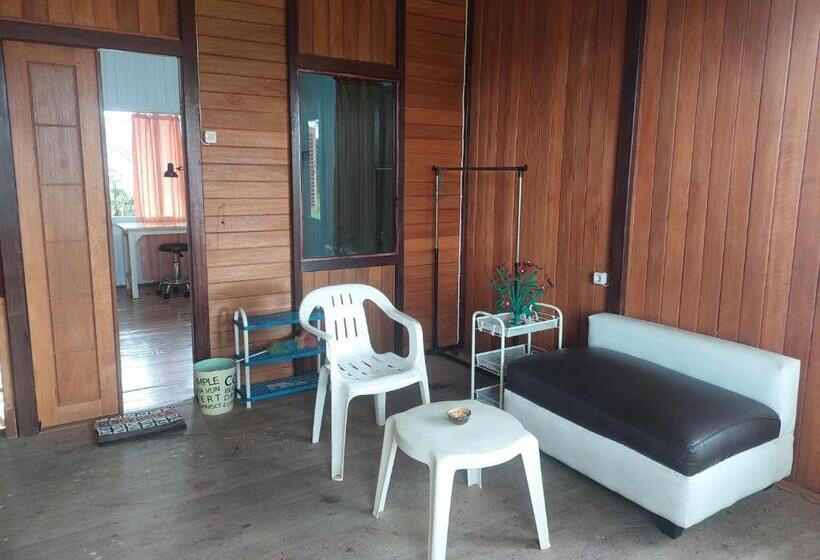 이코노미 룸, Chrisma Bed And Breakfast