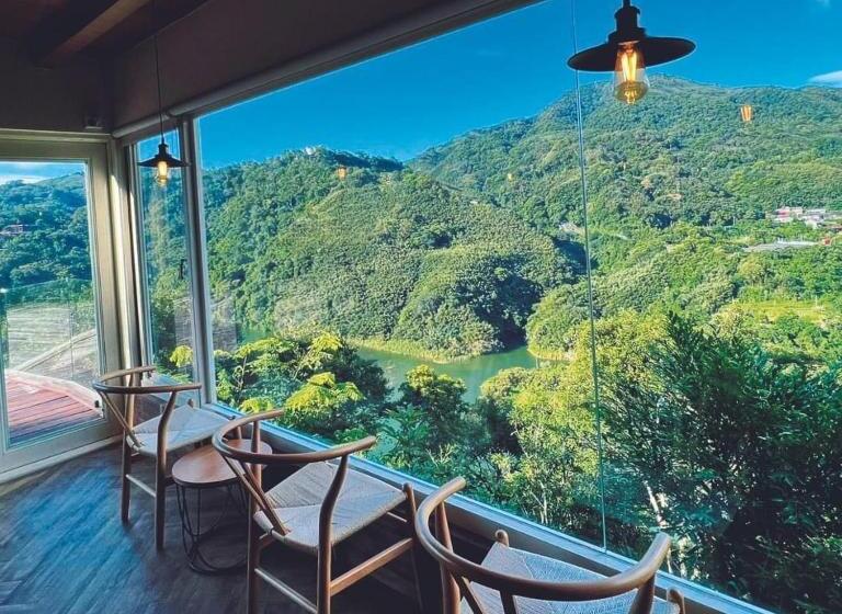 اتاق استاندارد چهارنفره با چشم‌انداز باغ, Kilar Mountain Villa