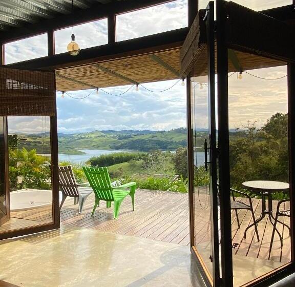 Suite with lake view, Adama Bio