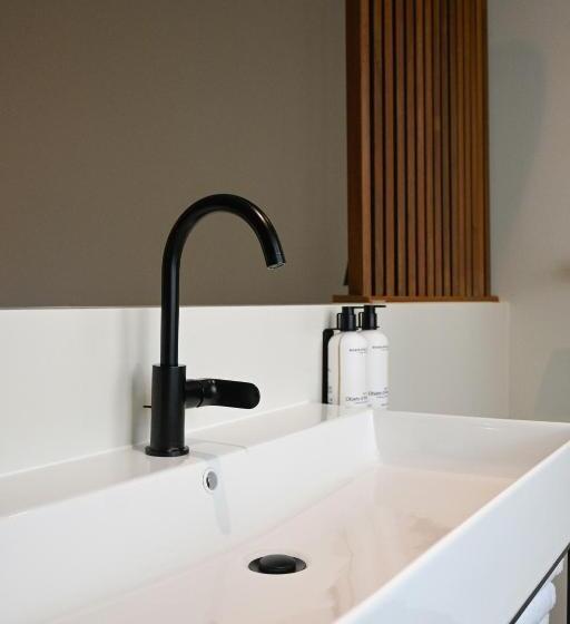 Люкс с Балконом, Van Heeckeren City Centre Jacuzzi Lofts