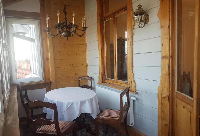 Номер Стандарт с Балконом, Unik Villa Kurz Urlaub Mit Veranda Und Balkon