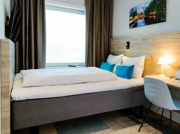 غرفة قياسية فردية, Arenahotellet I Uppsala