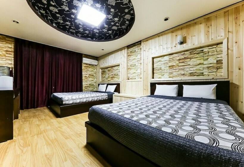 Номер Deluxe, Venus Motel&pension