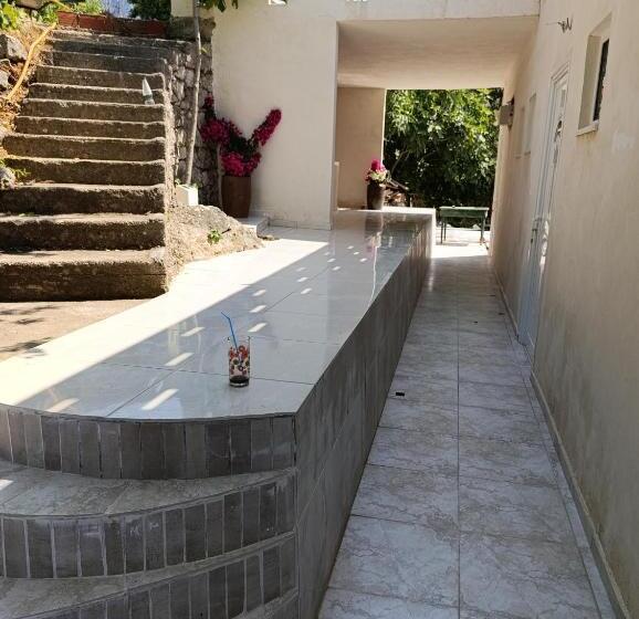 اتاق لوکس خانوادگی, Nikolari Resorts