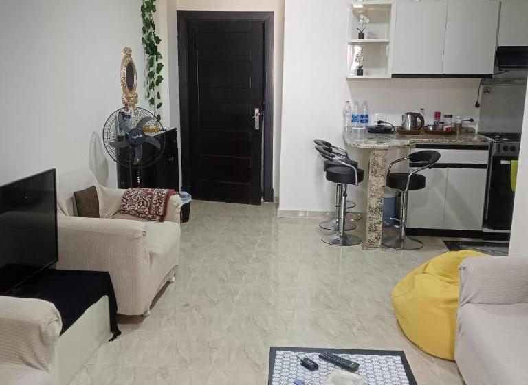 آپارتمان 2 خوابه با بالکن, Grand Hils