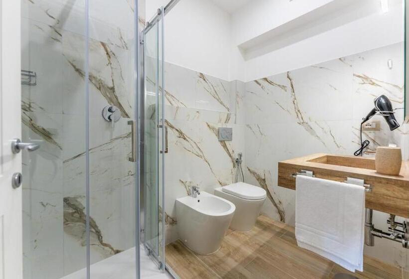 اتاق استاندارد یک نفره, Villa Carducci