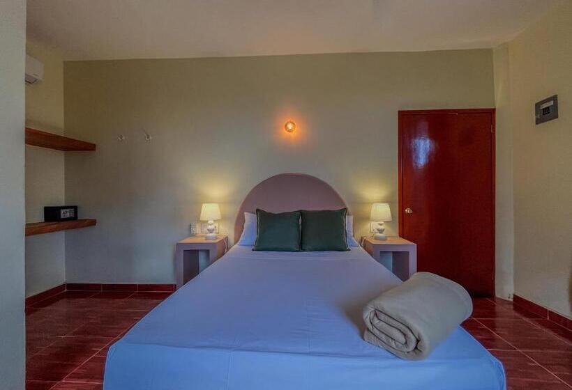 اتاق لوکس با بالکن, Viajero Puerto Escondido Hostel