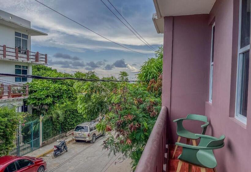 اتاق لوکس با بالکن, Viajero Puerto Escondido Hostel