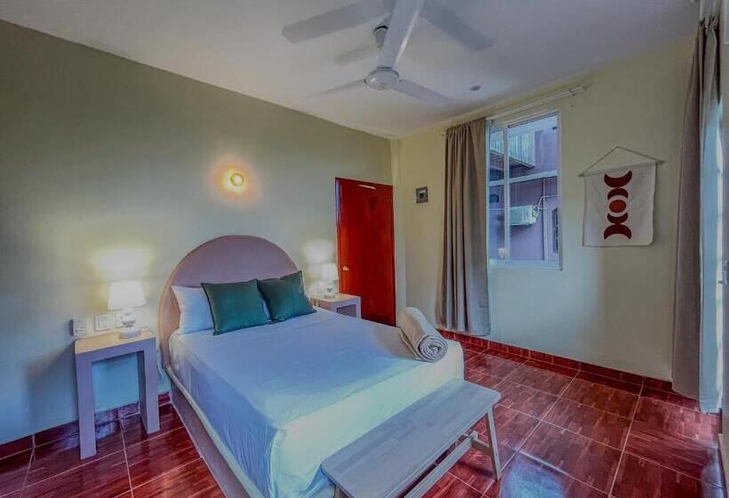 اتاق لوکس با بالکن, Viajero Puerto Escondido Hostel
